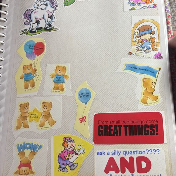 HUGE Vtg 1980s Sticker Album Lot 400+ SCRATCH N SNIFF Puffy Mello Smellos Rare I - Picture 12 of 16